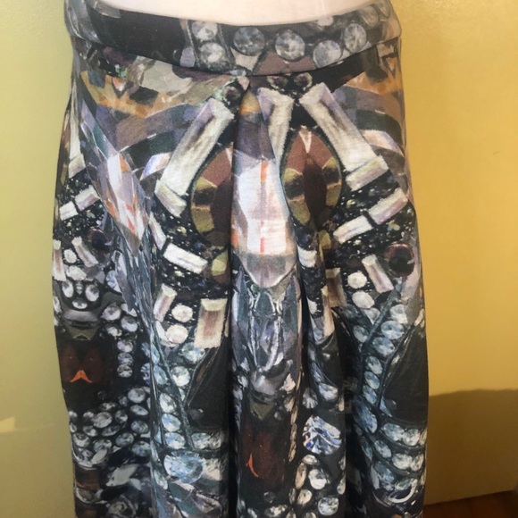 H & M Neoprene gemstone laser print skirt. Size 12. Pleated front. - Picture 4 of 10